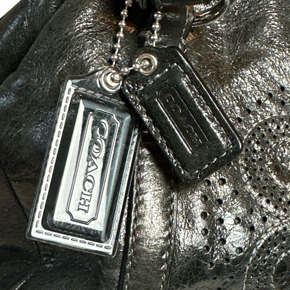Coach Black Leather Handbag silver hardware perforated design incl. bill of sale - Picture 4 of 5